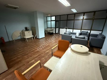 Şirinevler Meydanda Eşyalı 4. Kat 85 M2 Kiralık Ofis