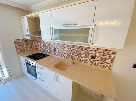 🌀gültaş Emlaktan Akçay İkizçayda Satılık 1+1 Asansörlü Ara Kat Daire