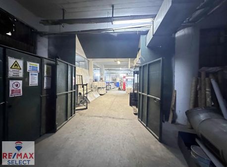 Bayrampaşa Maltepe Emintaş Ulubatlı Sanayi St.depo Atölye İmalat