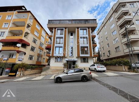 Maltepe Metroya Çok Yakın Konumda Balkonlu Geniş 2+1