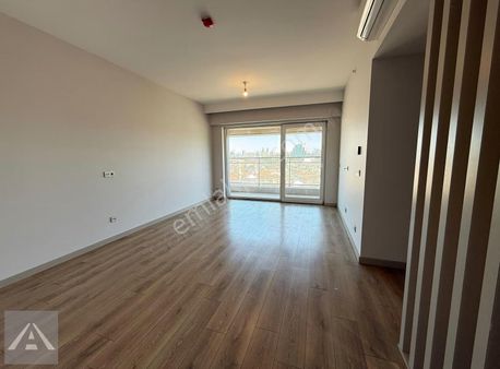 Nidapark Kınalıada Deniz Manzaralı Ayrı Mutfak Balkonlu Boş 2+1