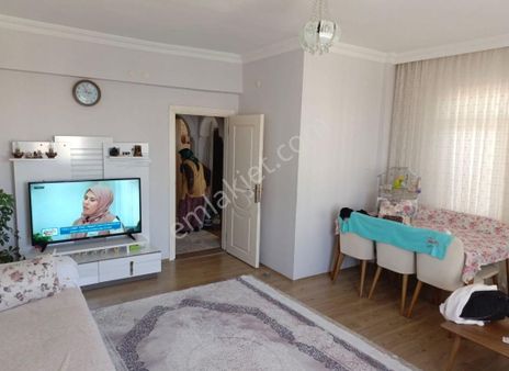 Şelale Mahallesinde Ebeveyn Banyolu Kat Da Asansörlü 2+1 Daire