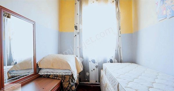 Bozcaadada Cumhuriyet Mahallesı'nde 3 Odalı Satılık Rum Evi