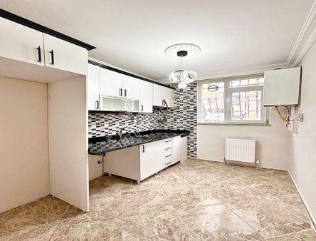 Esenyurt Kıraçta 3+1 Düz Giriş Emsalı Bahçeli Bahçe Katı Satılık 1.780.000 Tl