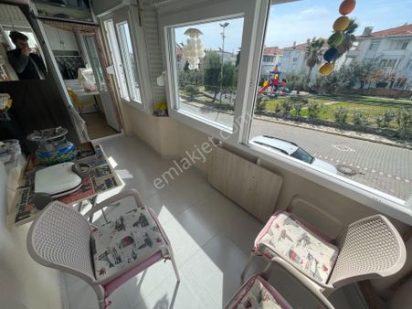 Altınoluk İlkbahar'dan Merkezde Deniz Ve Park Manzaralı Ferah 1+1 Ayrı Mutfak Daire