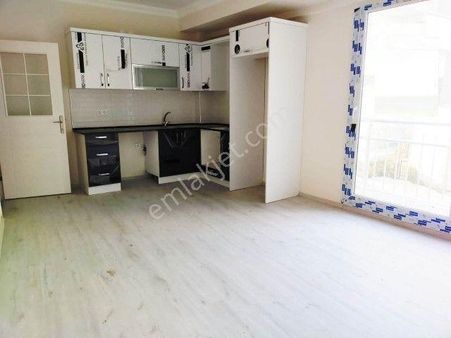 Bayraklı Şehir Hastanesi Yakını 2+1 Avantajlı Kiralık Daire