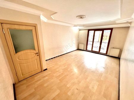 Seba'dan Tevfikbey Mh 2+1 90m2 Balkonlu İskanlı Satılık Y.giriş.