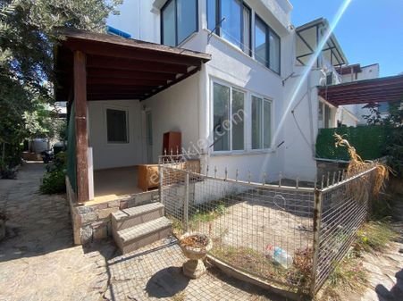 Acill!akçaalan Satılık 2+1 Zemin Kat Daire!!