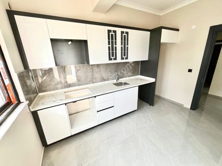 Cadde Farkı İle Ön Cephe Sıfır Doğa Manzaralı 2+1 Lüks Satılık