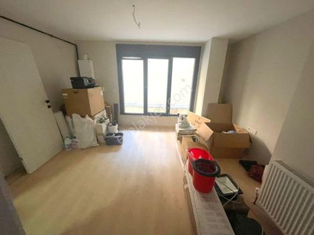 Emlak Dünyasından İdealtepe Koru Parkına Çok Yakın 1+1 55 M2