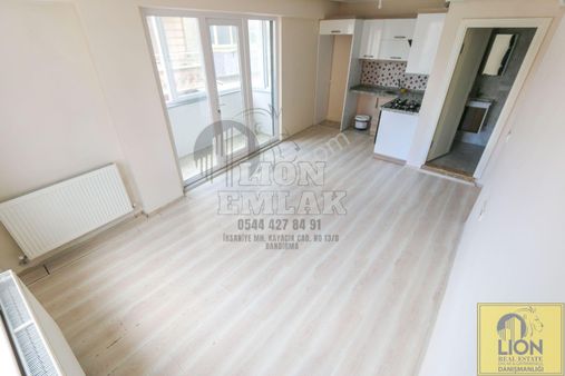 Lıon'dan 600evler'de İşlek Ana Cadde Üzeri Kiralık 1+1 Daire