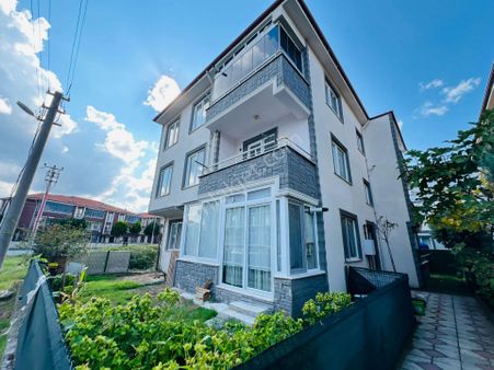 Karasu Çiğdem Emlaktan...kombi & Petekli Masrafsız Temiz Daire