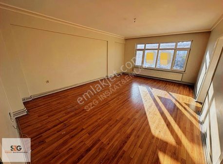 Szg'den Kalaba'da Belediye Metro Ve Avm Yakını Üst Kat Ön C. 3+1