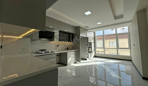 Kuşcağız Merkezde Ultra Lüks Yapılı Site Konseptinde Masrafsız