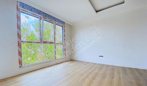 Sahilde Ulaşıma Yakın Otoparklı 5.kat Balkonlu Sıfır 1+1