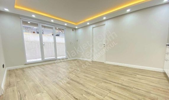 Çınar'da, Ulaşıma Yakın, Muhteşem Teraslı, Otoparklı, Sıfır 2+1!