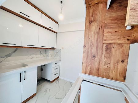 Parstan Akçayda Ön Cephe Arakat Full Tadilatlı 2+1 Daire