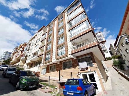 4+1 2.kat Esertepe Vadi Yakını Geniş Oturum Masrafsız Asansörlü