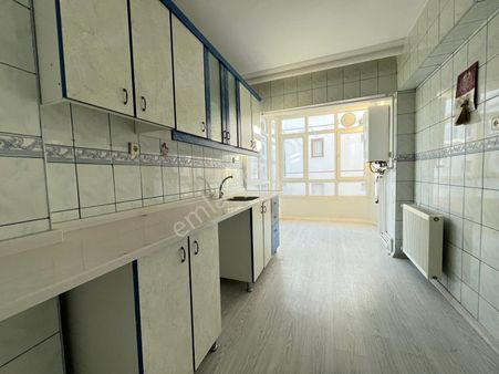 Engin Emlak'tan Pursaklar Merkez'de 3+1 3.katta 120m2 Masrafsız