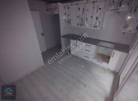 Ertaş Emlak'tan Pazartesi Pazarı Yakınında Sıfır 2+1 Arakat Dair
