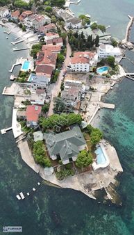 Turyap Koza'dan Bayramoğmlu Ada İçinde Satılık Yalı Dubleks