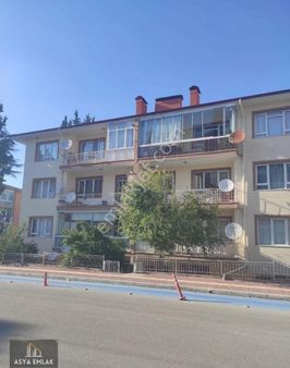 Bahçelievler Mahallesinde Yıldızlı Evler Sitesinde Satılık 2+1 Daire