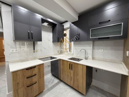 As Emlak'tan 2+1 Genç Binada İçi Komple Yenilenmiş 1.kat Daire