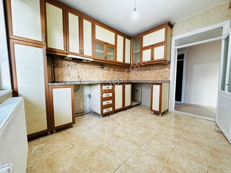 🏡 Göl-san Gayrimenkul’den 🏡 Yeni Mahallede 2+1 Doğalgazlı Kiralık Daire