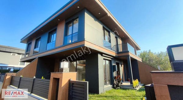 Re/max Anka'dan Şile Kumbaba'da A+ Satılık 2+1 Bahçe Dubleksi