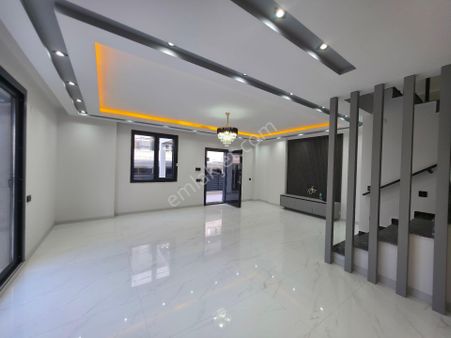 Efeler Havuzlu 3 +1 Villa