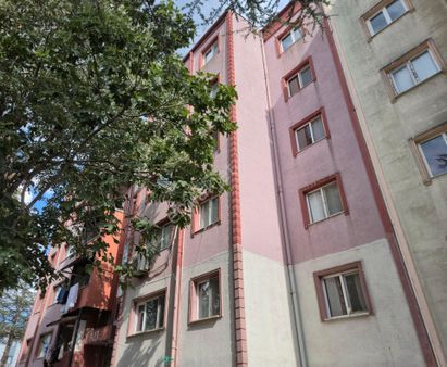 Realty World'dan Ferizli İstiklal'de 64m2 Arakat Yenilenmiş 2+1 Daire