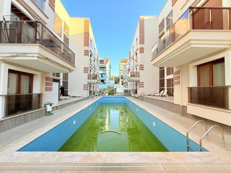 Didim Satılık Havuzlu Sitede 1+1 Ful Eşyalı