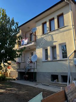 Afyon Uydukent Deprem Evlerinde Satılık 3+1