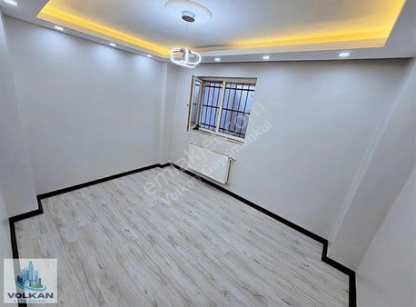 Volkan G.menkul'den Esentepe Mh 2+1 90m2 Masrafsız Bahçe Katı