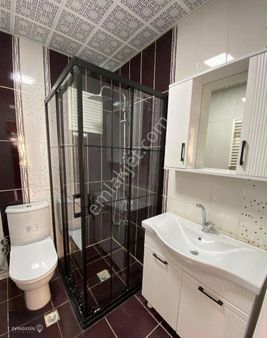 Pınarbaşı Mahallesinde Ara Katta 3+1 Full Yapılı Ön Cephe Satılık Daire