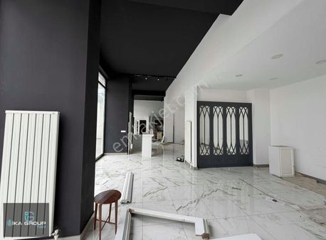 Esenyurt Zafer Mh.de 500 M2 Merkezi Konumda Kiralık Dükkan