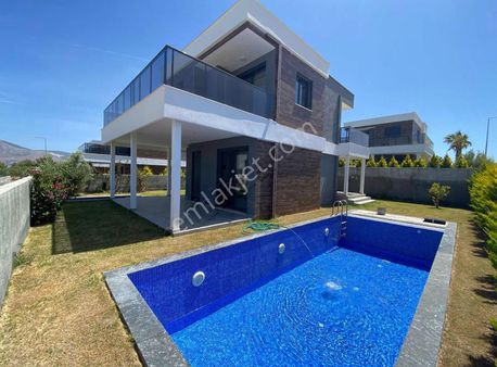 Alya Gayrimenkul Çeşme Ildırda Deniz Manzaralı Villa