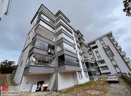 Körfez'de 57m2! Ulaşıma Yakın Kiralık 1+1 Daire