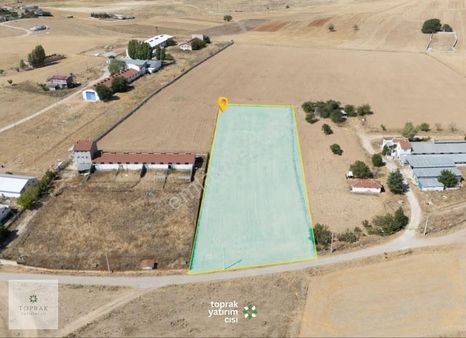 Yarımcada 5.286 M² Yola Cepheli Çiftlik Ve Yatırıma Uygun Tarla