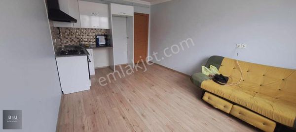 B&u Gayrimenkul'den Kiracılı İskanlı 1+1 Yatırımlık Daire