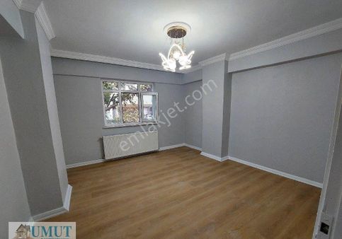 Gaziosmanpaşa Karadeniz Mah De Satılık Birinci Kat 2+1 85 M2