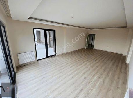 Hatipoğlu Gayrimenkulden İlaykent Sitesinde Satılık Fırsat Daire