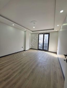 Avcılarda Modern Tasarımlı, Metrobüse 2 Dakika, 2+1 Satılık