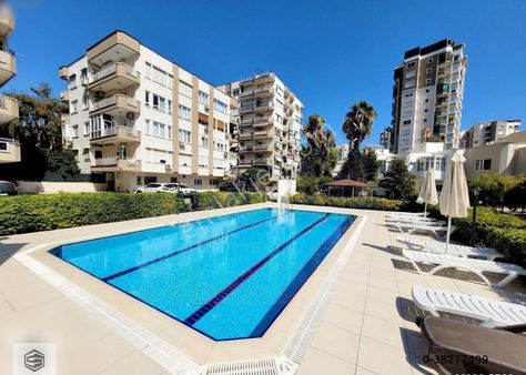 Fener'de Terra City Yakını Aras Sitesinde 3+1 Daire