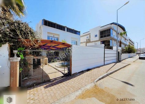 Çok Acil 585m2 Güzeloba'da 6+1 Havuzlu 4 Katlı Villa