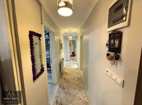 Bornova Maceraparkın Orda Satılık 2+1 3 Cepheli