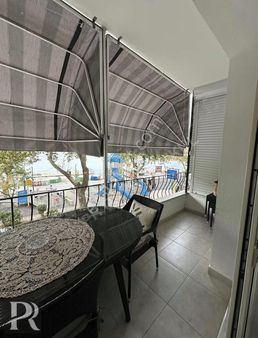 P&r Gayrimenkul'den Denize Sıfır Satılık 4+1 Daire