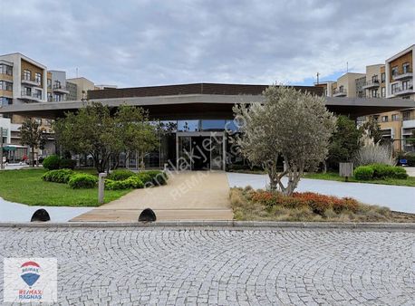 Nef Çekmeköy Projesinde 145 M² Tabela Değeri Yüksek Dükkan