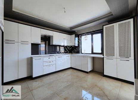 Güneşevlerin Merkezinde Masrafsız Kaliteli Konforlu Site İçi 4+1