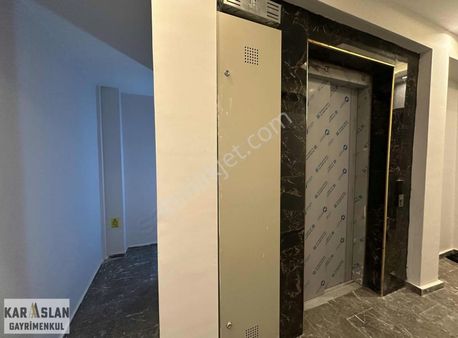 Başiskele Yeşilyurt'ta Satılık Lüks 3+1 Asansörlü Bahçe Dubleks